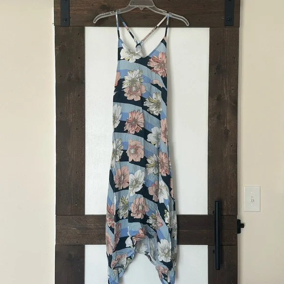 Oneill blue floral Aries midi dress size medium - Picture 5 of 9